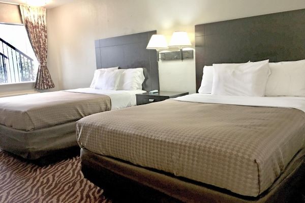RED CARPET INN AND SUITES DANVILLE (Danville)